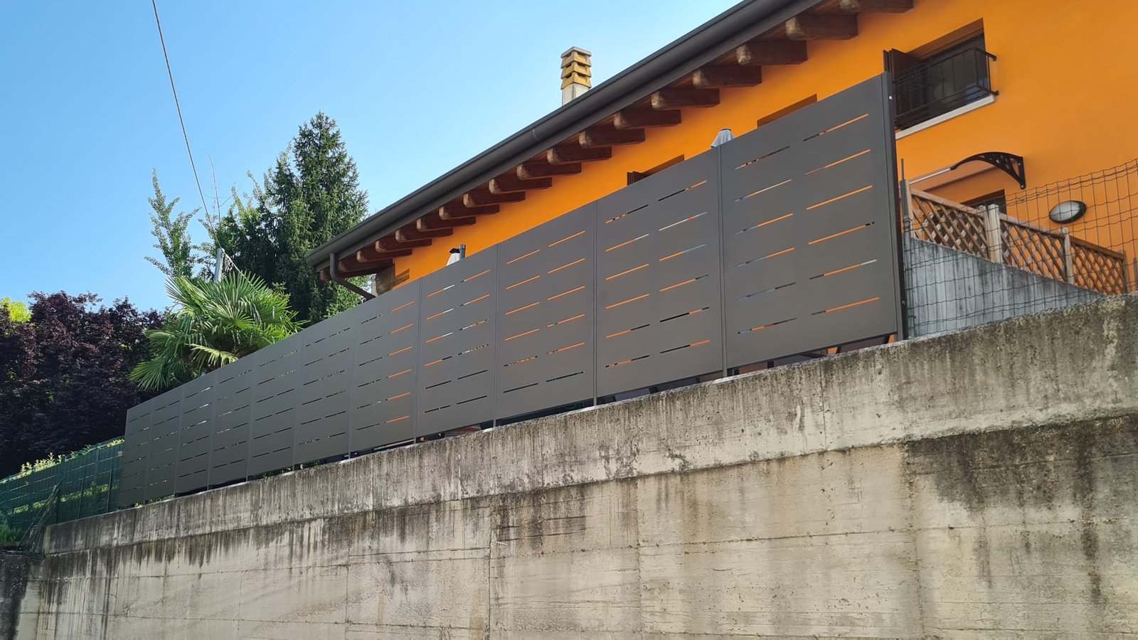 cmc recinzioni-cantiere castel d'azzano-Recinzione modello mare