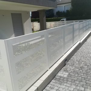 cmc recinzioni-cantiere di Madone-Recinzione modello microforata