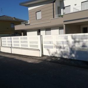 cmc recinzioni-cantiere di Madone-Recinzione modello microforata