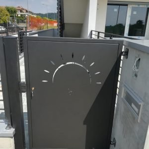 cmc recinzioni-cantiere valbrembo-Recinzione modello village