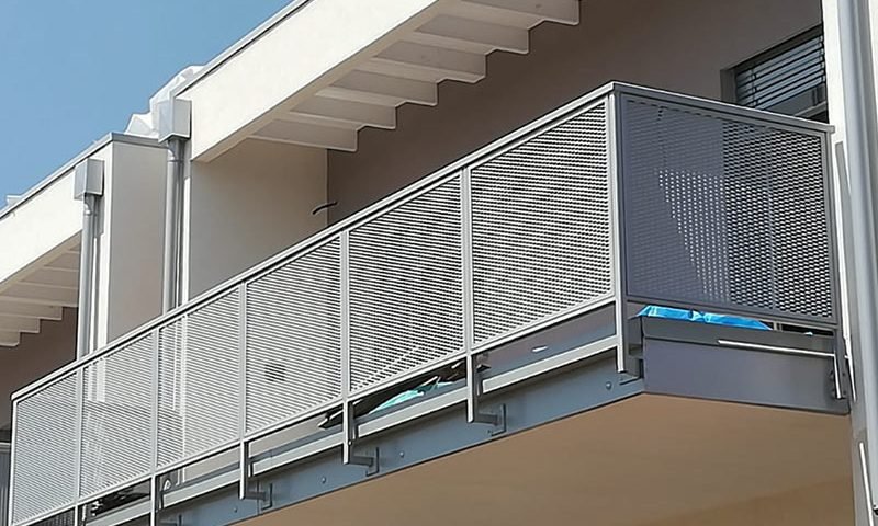 cmc parapetti-cantiere asnenga-parapetto modello microforata