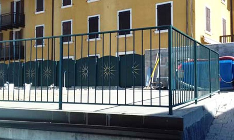 cmc parapetti-cantiere hotel adriana ledro-parapetto modello liscia