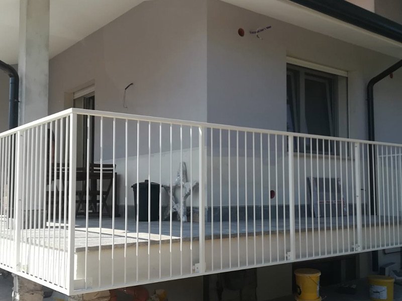 cmc parapetti-cantiere castel d'azzano-parapetto modello tonda