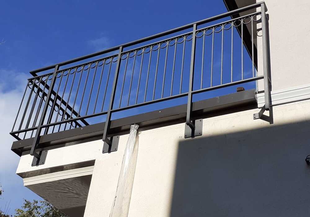parapetto in ferro per balcone